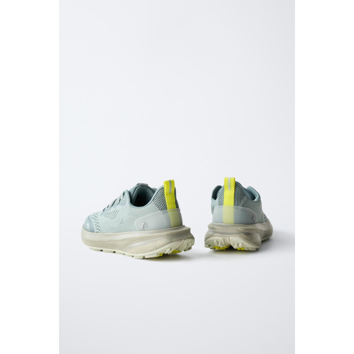 СПОРТИВНЫЕ КРОССОВКИ