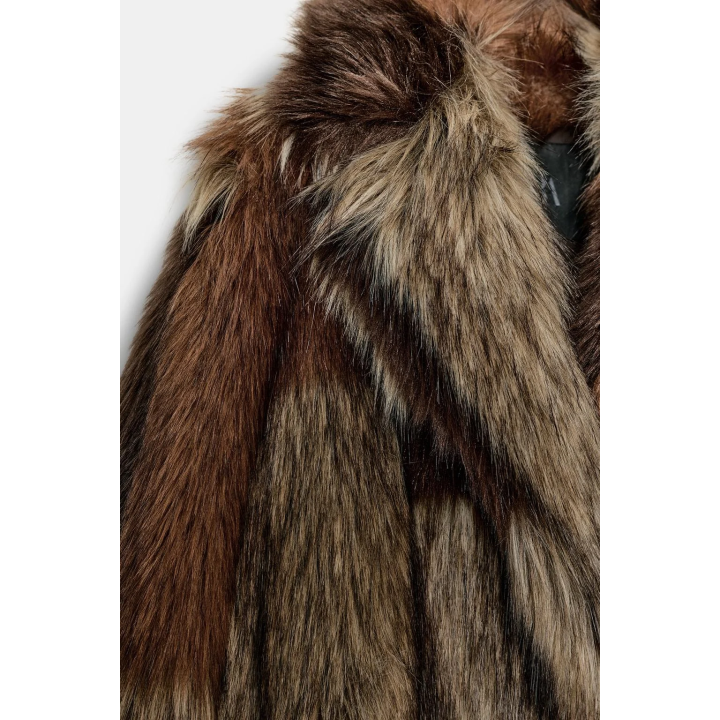 ПАЛЬТО ИЗ ИСКУССТВЕННОГО МЕХА В СТИЛЕ ПЭЧВОРК — ZW COLLECTION LIMITED EDITION