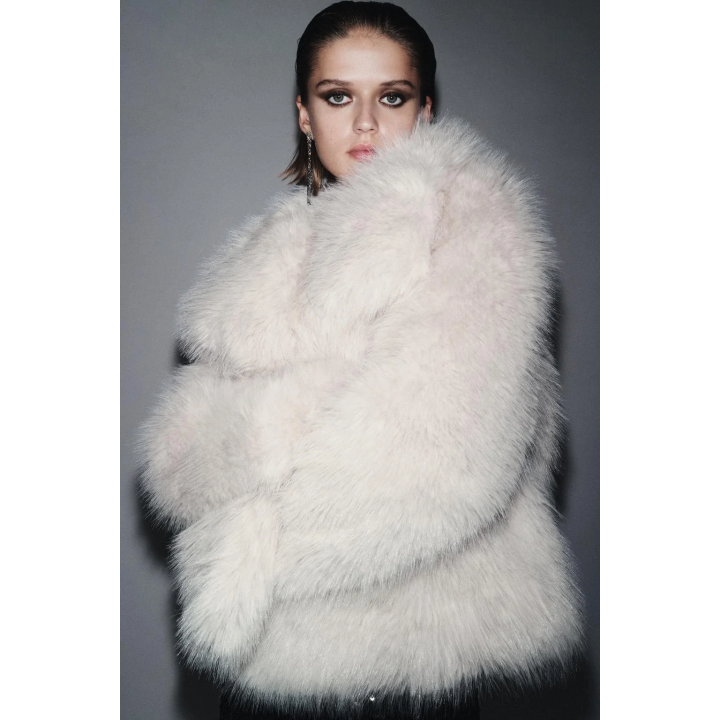 Пальто из искусственного меха коллекции zara woman