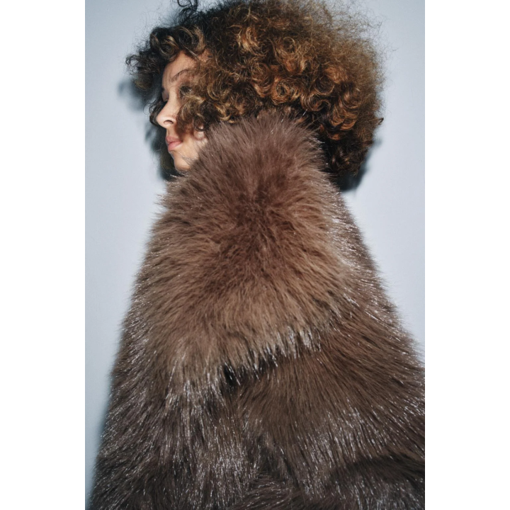 КОРОТКОЕ ПАЛЬТО ИЗ ИСКУССТВЕННОГО МЕХА — ZW COLLECTION