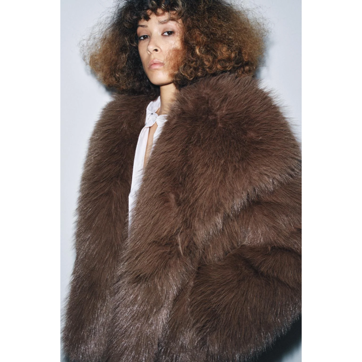 КОРОТКОЕ ПАЛЬТО ИЗ ИСКУССТВЕННОГО МЕХА — ZW COLLECTION