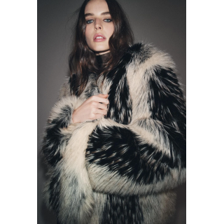 КОРОТКОЕ ПАЛЬТО ИЗ ИСКУССТВЕННОГО МЕХА — ZW COLLECTION