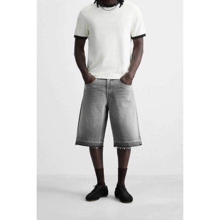 ДЖИНСОВЫЕ ШОРТЫ-БЕРМУДЫ СВОБОДНОГО КРОЯ