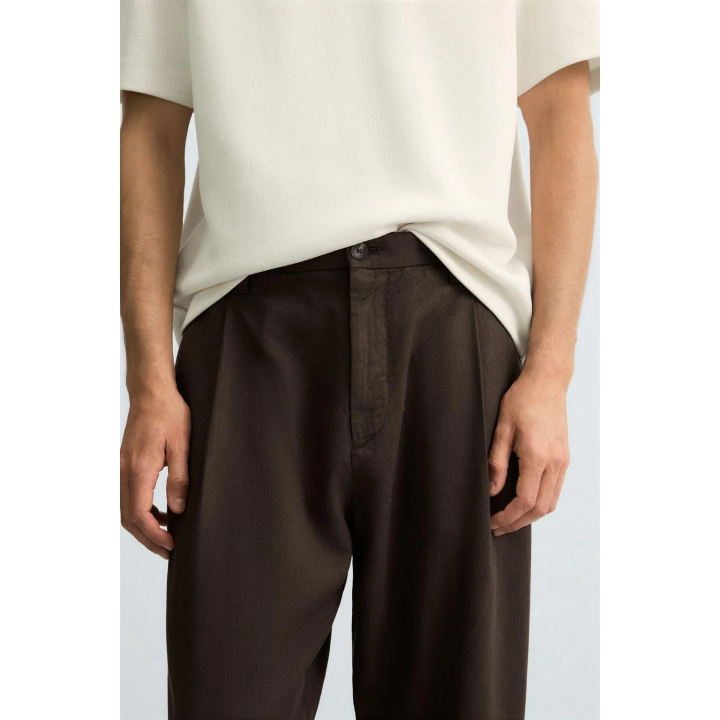 СТРУЯЩИЕСЯ БРЮКИ СО СКЛАДКАМИ