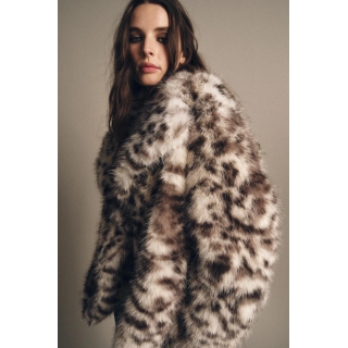 КУРТКА ИЗ ИСКУССТВЕННОГО МЕХА С АНИМАЛИСТИЧЕСКИМ ПРИНТОМ — ZW COLLECTION
