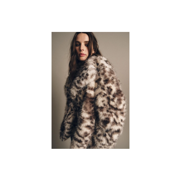 КУРТКА ИЗ ИСКУССТВЕННОГО МЕХА С АНИМАЛИСТИЧЕСКИМ ПРИНТОМ — ZW COLLECTION