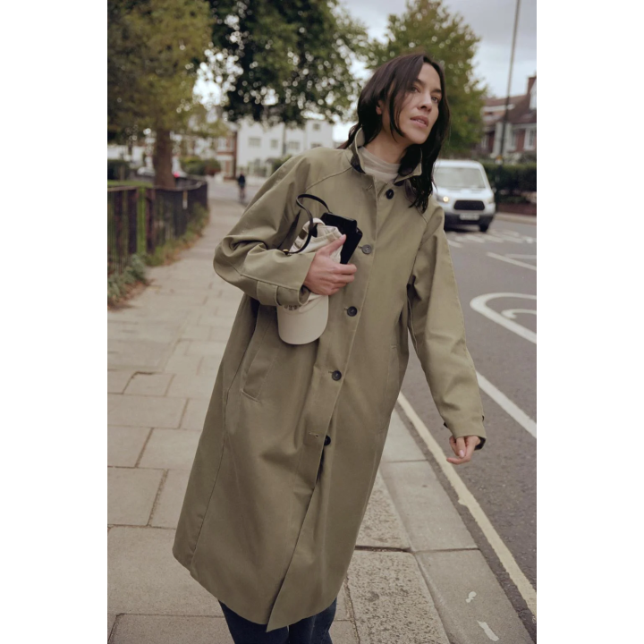 ТРЕНЧ С ЭФФЕКТОМ ВОЩЕНОЙ ТКАНИ — ZW COLLECTION LIMITED EDITION