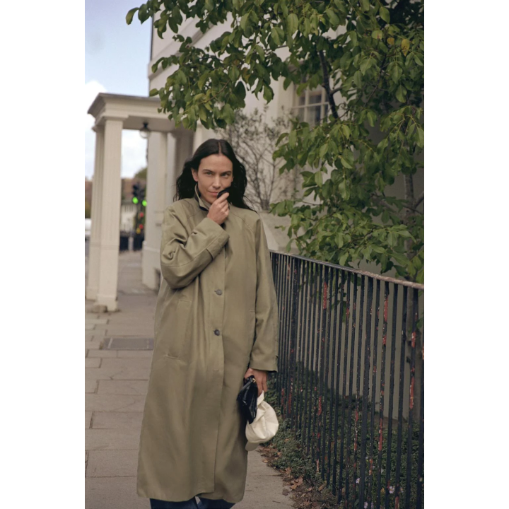 ТРЕНЧ С ЭФФЕКТОМ ВОЩЕНОЙ ТКАНИ — ZW COLLECTION LIMITED EDITION