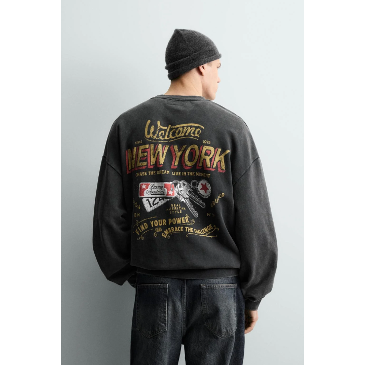 Толстовка с принтом и потертостями