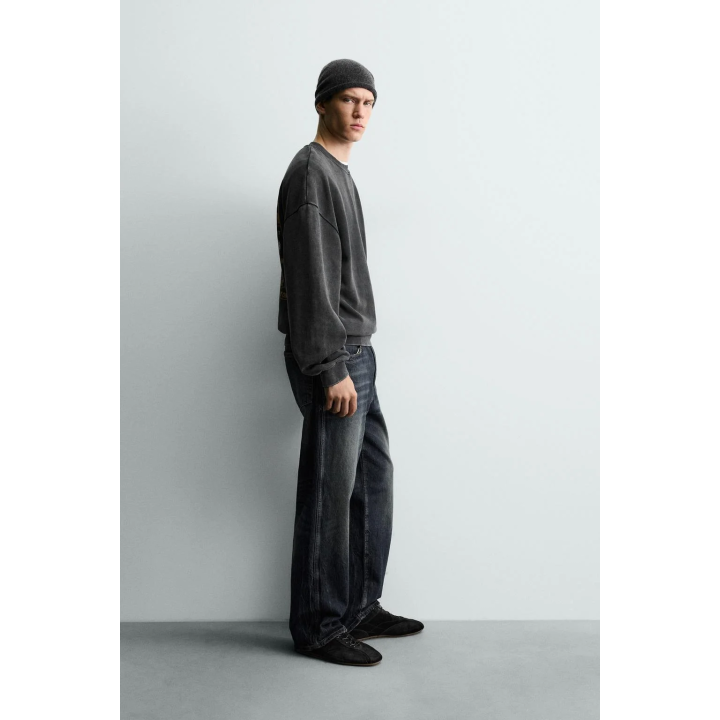 Толстовка с принтом и потертостями