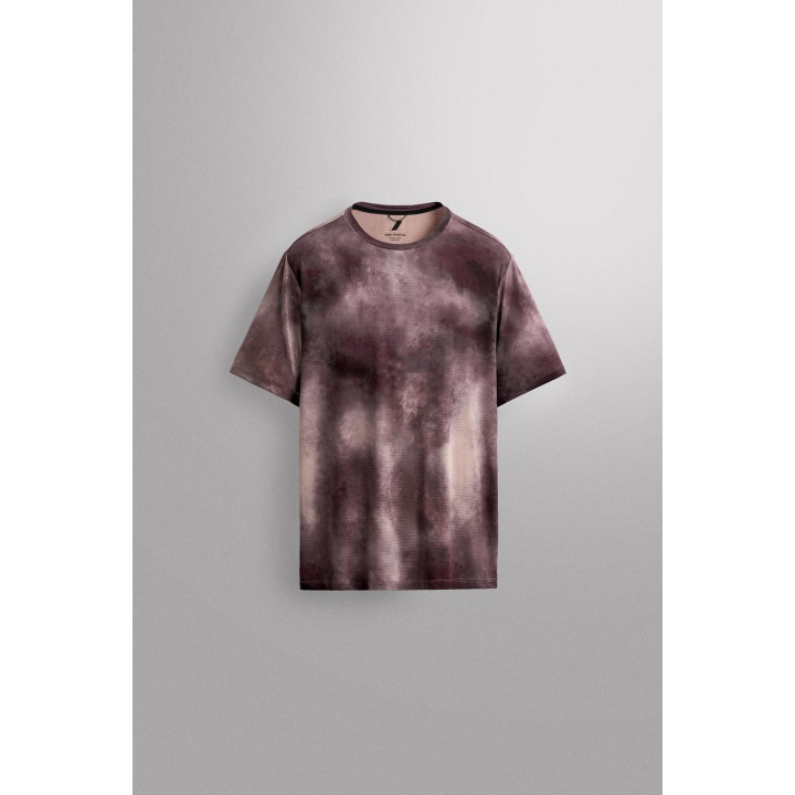 ФУТБОЛКА С ПРИНТОМ ТАЙ-ДАЙ И ПЕРФОРАЦИЕЙ