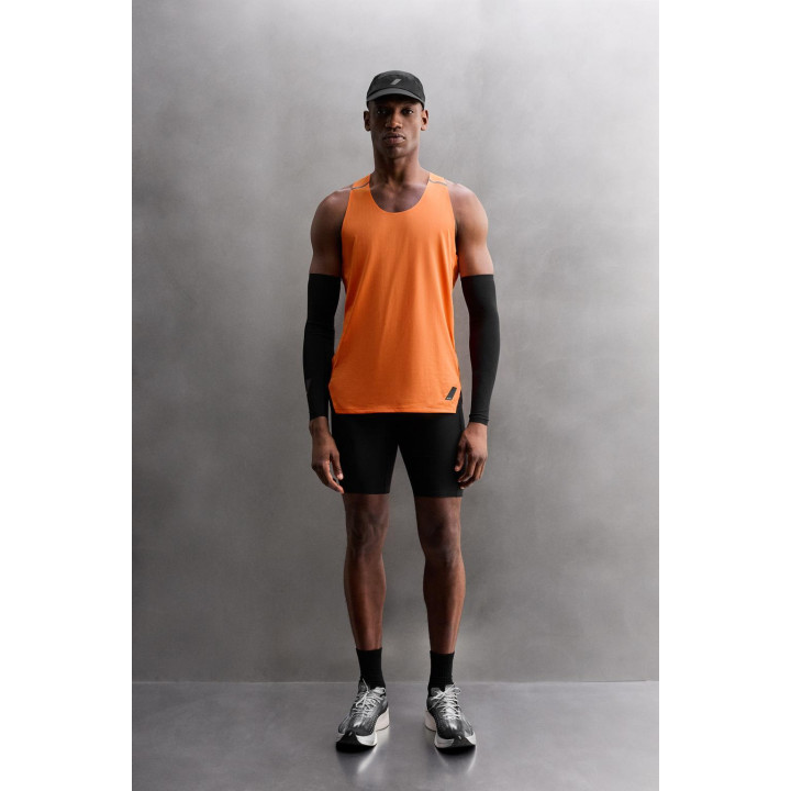 МАЙКА-БОРЦОВКА ИЗ ВЫСОКОТЕХНОЛОГИЧНОЙ ТКАНИ В СТИЛЕ КОЛОР-БЛОК