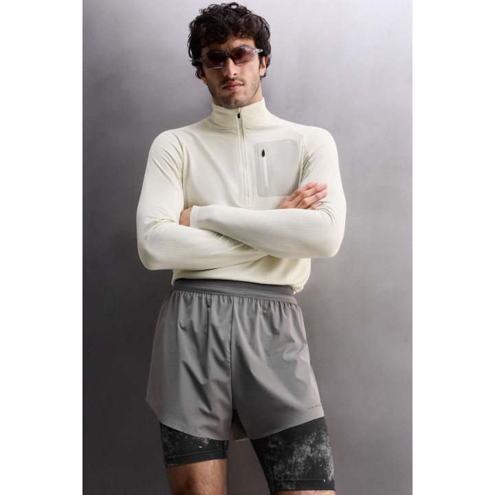 ФУТБОЛКА ИЗ ТЕХНИЧЕСКОЙ ТКАНИ С ВОРОТНИКОМ НА МОЛНИИ