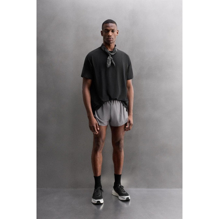 Текстурированная спортивная футболка для тренировок