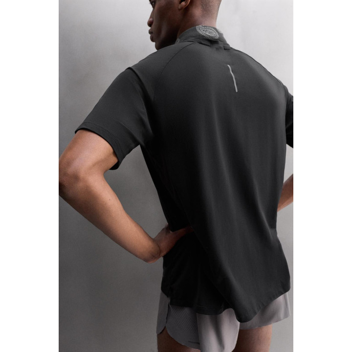 Текстурированная спортивная футболка для тренировок