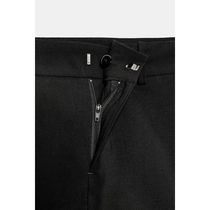 ЮБКА-ШОРТЫ С НИЗКОЙ ПОСАДКОЙ И РЕМНЕМ