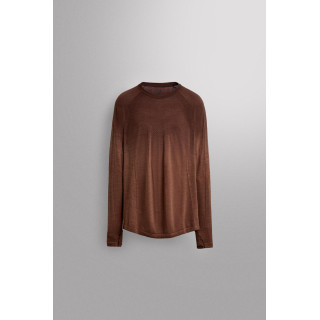 БЕСШОВНАЯ СПОРТИВНАЯ ФУТБОЛКА С КОНТРАСТНЫМИ ДЕТАЛЯМИ