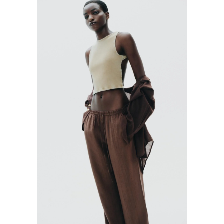 БРЮКИ ИЗ ТКАНИ С РЕЛЬЕФНЫМ УЗОРОМ