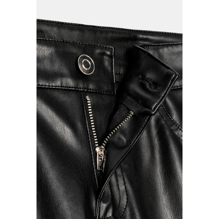 БРЮКИ ИЗ ИСКУССТВЕННОЙ КОЖИ С НИЗКОЙ ПОСАДКОЙ