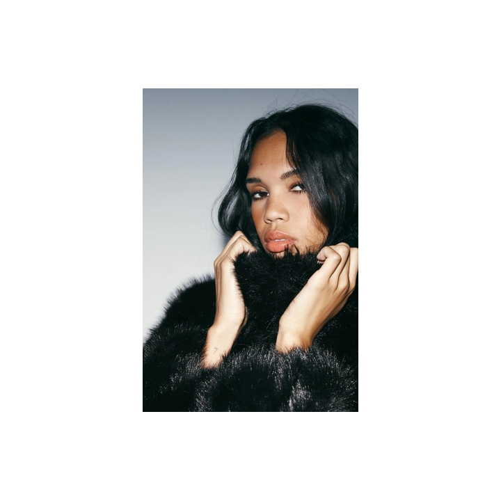 КОРОТКОЕ ПАЛЬТО ИЗ ИСКУССТВЕННОГО МЕХА