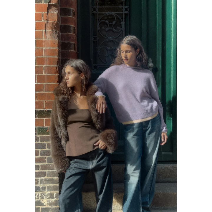 КОРОТКОЕ ПАЛЬТО ИЗ ИСКУССТВЕННОГО МЕХА