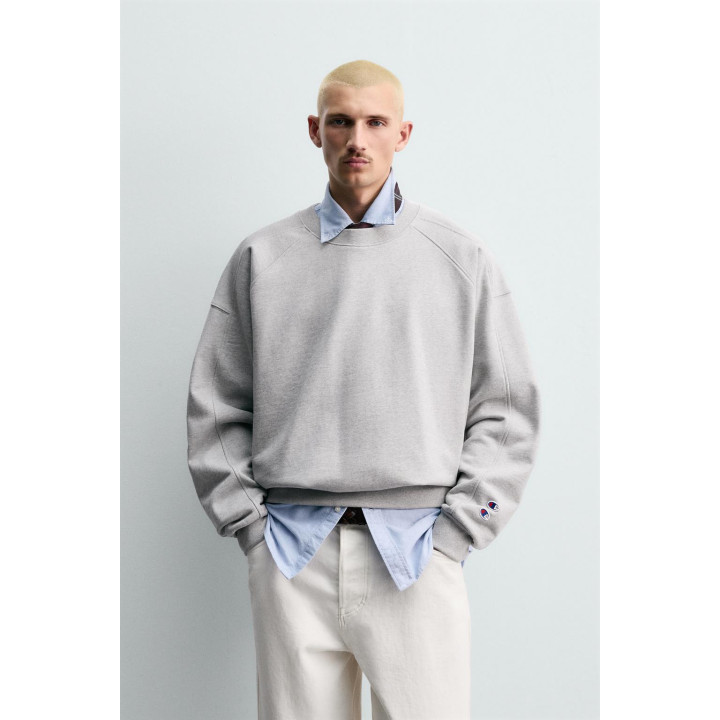 ТОЛСТОВКА CREWNECK С НАШИВКАМИ CHAMPION ® X ZARA