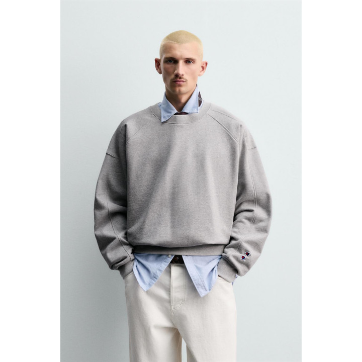 ТОЛСТОВКА CREWNECK С НАШИВКАМИ CHAMPION ® X ZARA