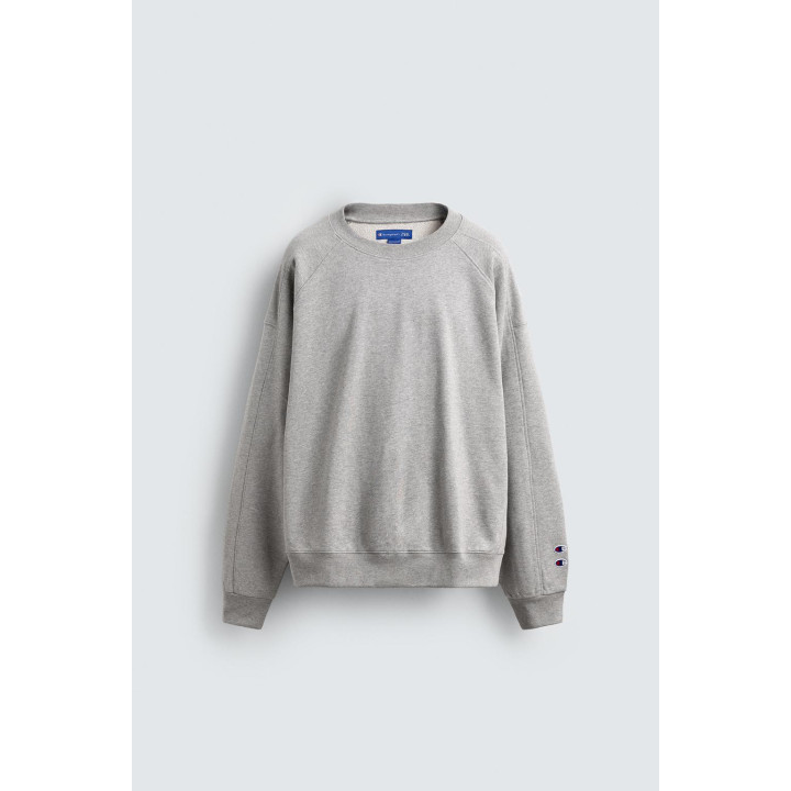 ТОЛСТОВКА CREWNECK С НАШИВКАМИ CHAMPION ® X ZARA