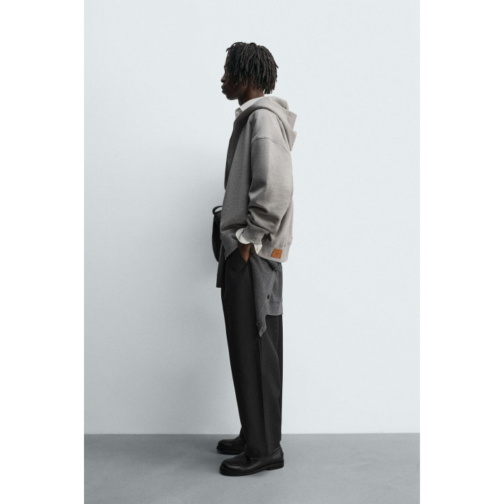 ТОЛСТОВКА НА МОЛНИИ С КАПЮШОНОМ И ЭТИКЕТКОЙ