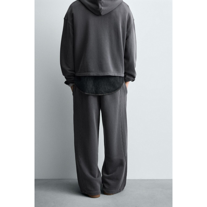 ДЖОГГЕРЫ WIDE FIT С ЭФФЕКТОМ ПОТЕРТОСТИ