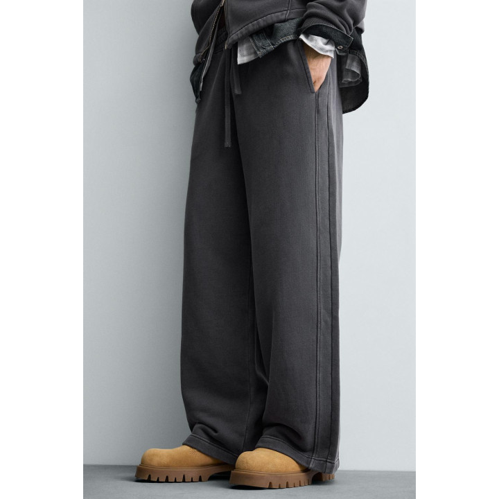 ДЖОГГЕРЫ WIDE FIT С ЭФФЕКТОМ ПОТЕРТОСТИ