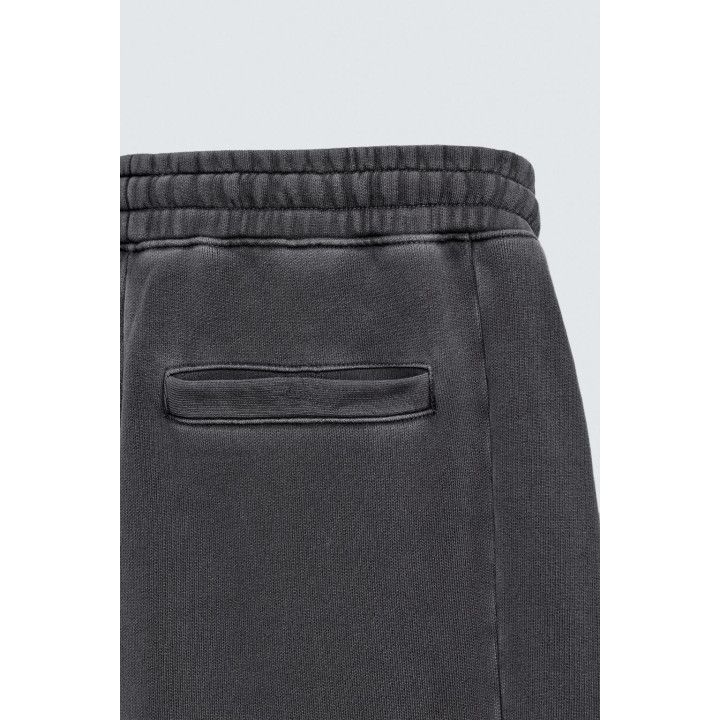 ДЖОГГЕРЫ WIDE FIT С ЭФФЕКТОМ ПОТЕРТОСТИ