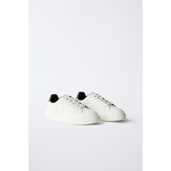 ОБЪЕМНЫЕ КРОССОВКИ