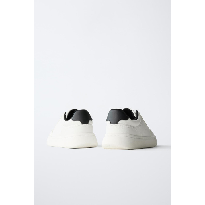 ОБЪЕМНЫЕ КРОССОВКИ