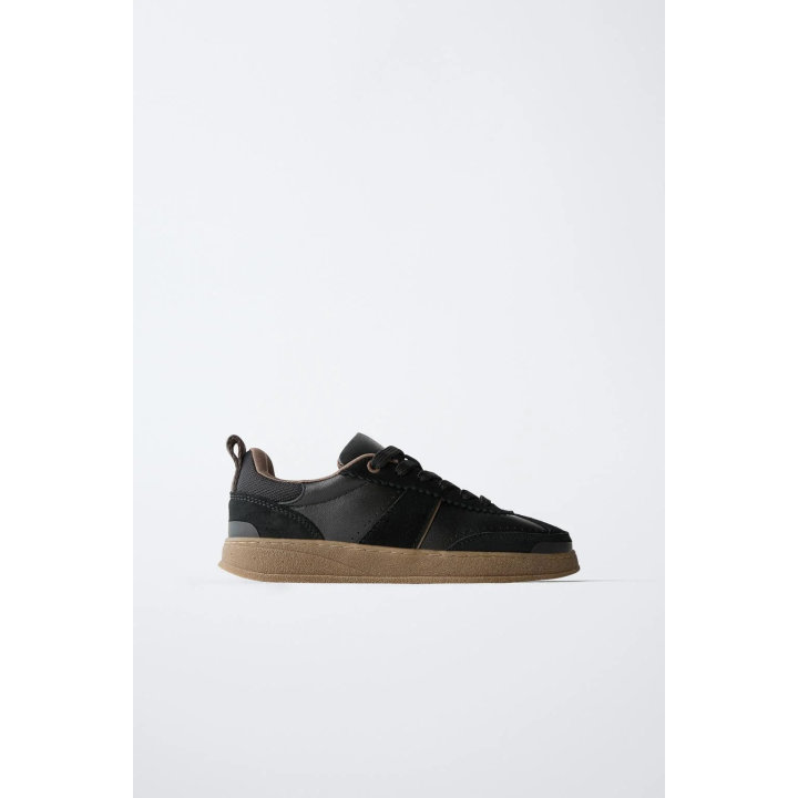 Кожаные кроссовки