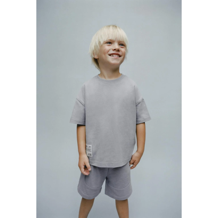 СПОРТИВНЫЙ КОСТЮМ С ЭТИКЕТКОЙ