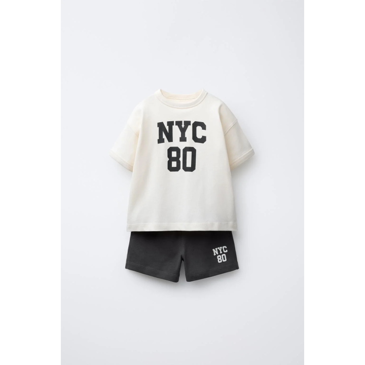 СПОРТИВНЫЙ КОМПЛЕКТ ДЛЯ БЕГА, ФУТБОЛКА И БЕРМУДЫ