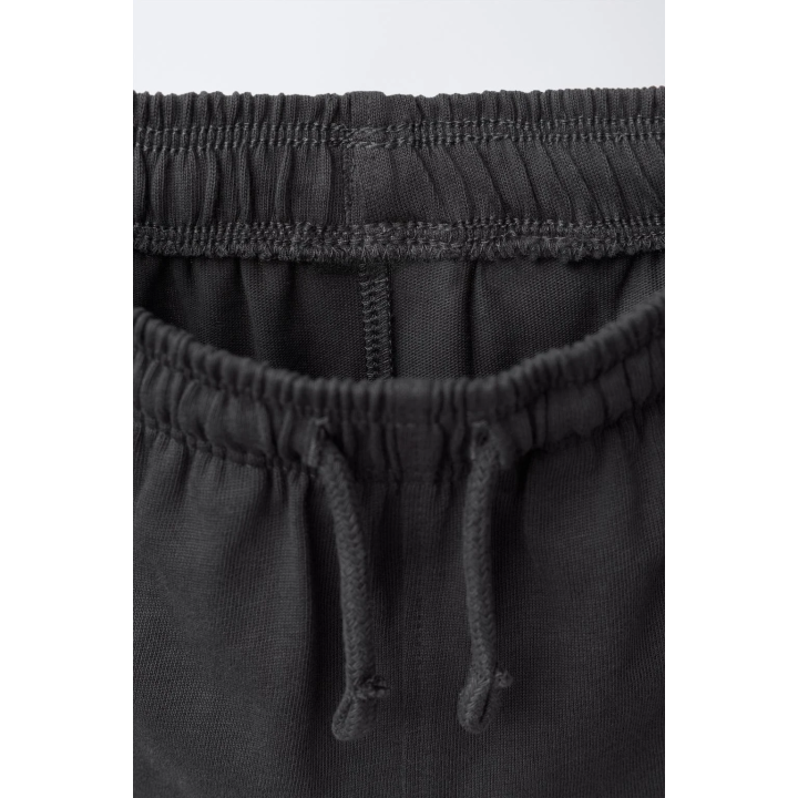 СПОРТИВНЫЙ КОМПЛЕКТ ДЛЯ БЕГА, ФУТБОЛКА И БЕРМУДЫ