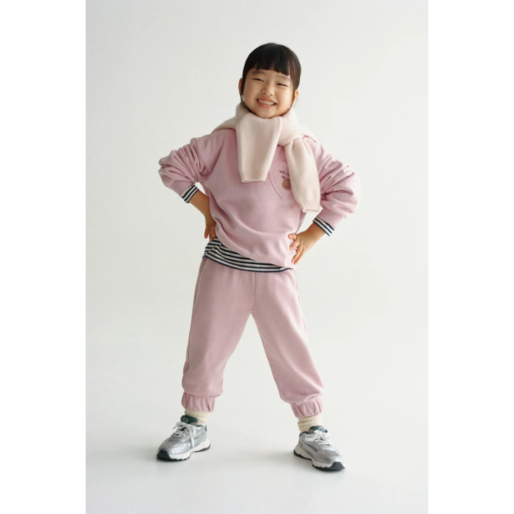 БРЮКИ-ДЖОГГЕРЫ С КАРМАНОМ-СЕРДЦЕМ