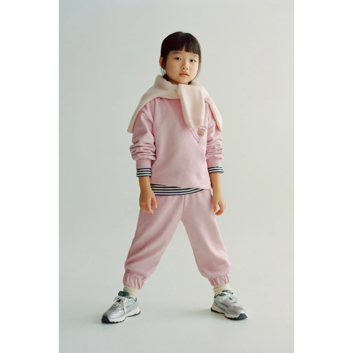 ТОЛСТОВКА С КАРМАНОМ В ФОРМЕ СЕРДЦА