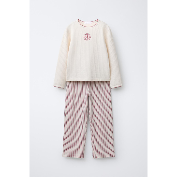 Пижама ages 6-14 с крестообразным узором снежинок и полосками