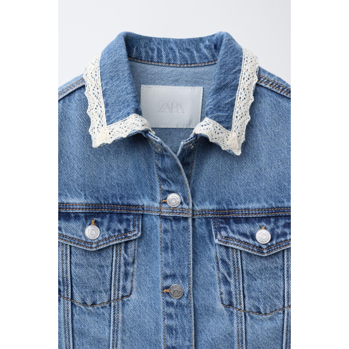 ДЖИНСОВАЯ КУРТКА С КРУЖЕВОМ