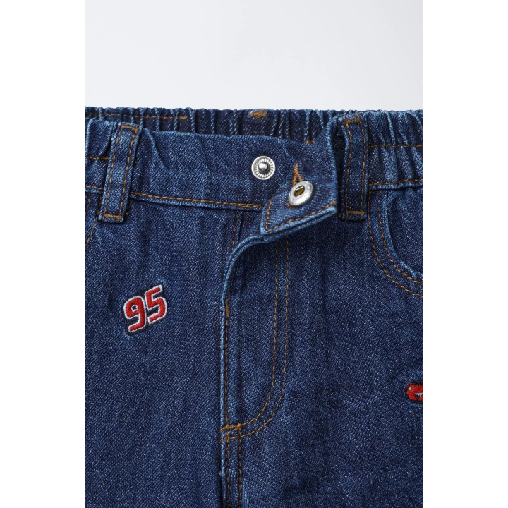 Джинсы багги с вышивкой cars lightning mcqueen © disney