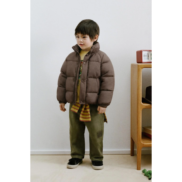 БРЮКИ СВОБОДНОГО КРОЯ ИЗ ТВИЛА С НАШИВКАМИ