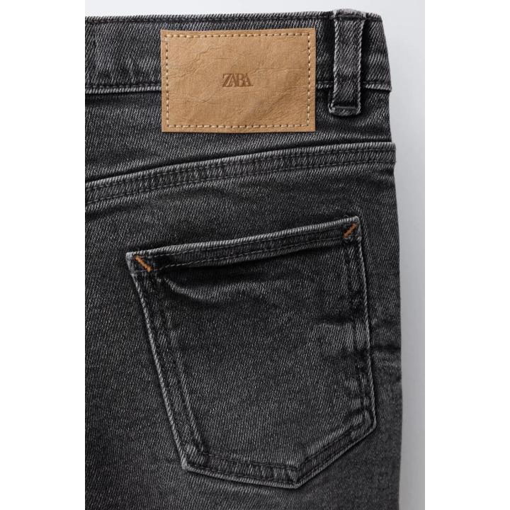 Джинсы прямого кроя