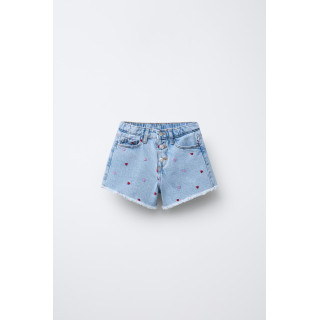 Джинсовые бермуды с высокой талией и вышитыми сердечками