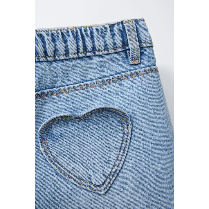 Джинсовые бермуды с высокой талией и карманом в форме сердца