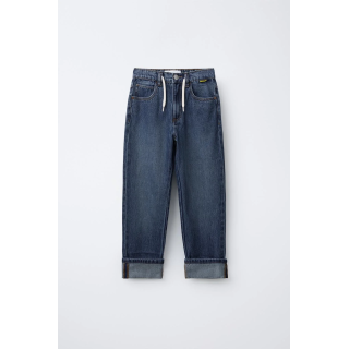 ДЖИНСЫ СВОБОДНОГО КРОЯ С ОТВОРОТАМИ