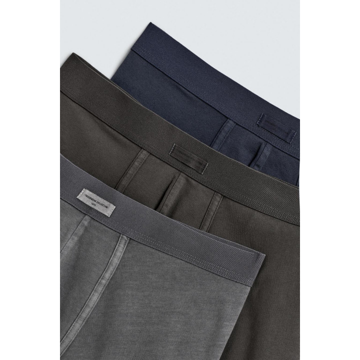 Тройной набор боксеров разнообразных цветов