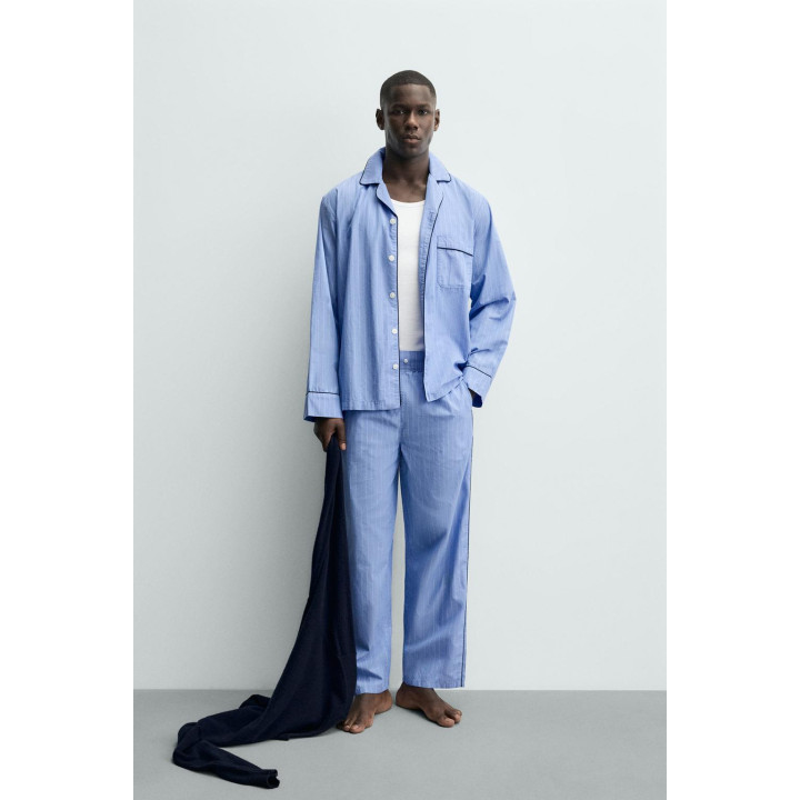 ПИЖАМА С КОНТРАСТНОЙ ОТДЕЛКОЙ